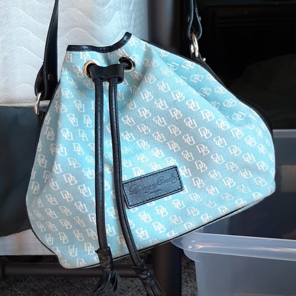 Dooney & Bourke handbag